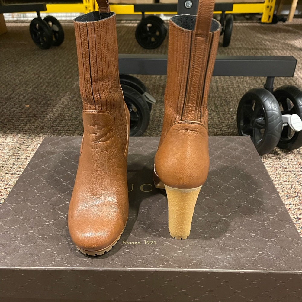 Gucci Women's Tan Leather Heeled Boots
